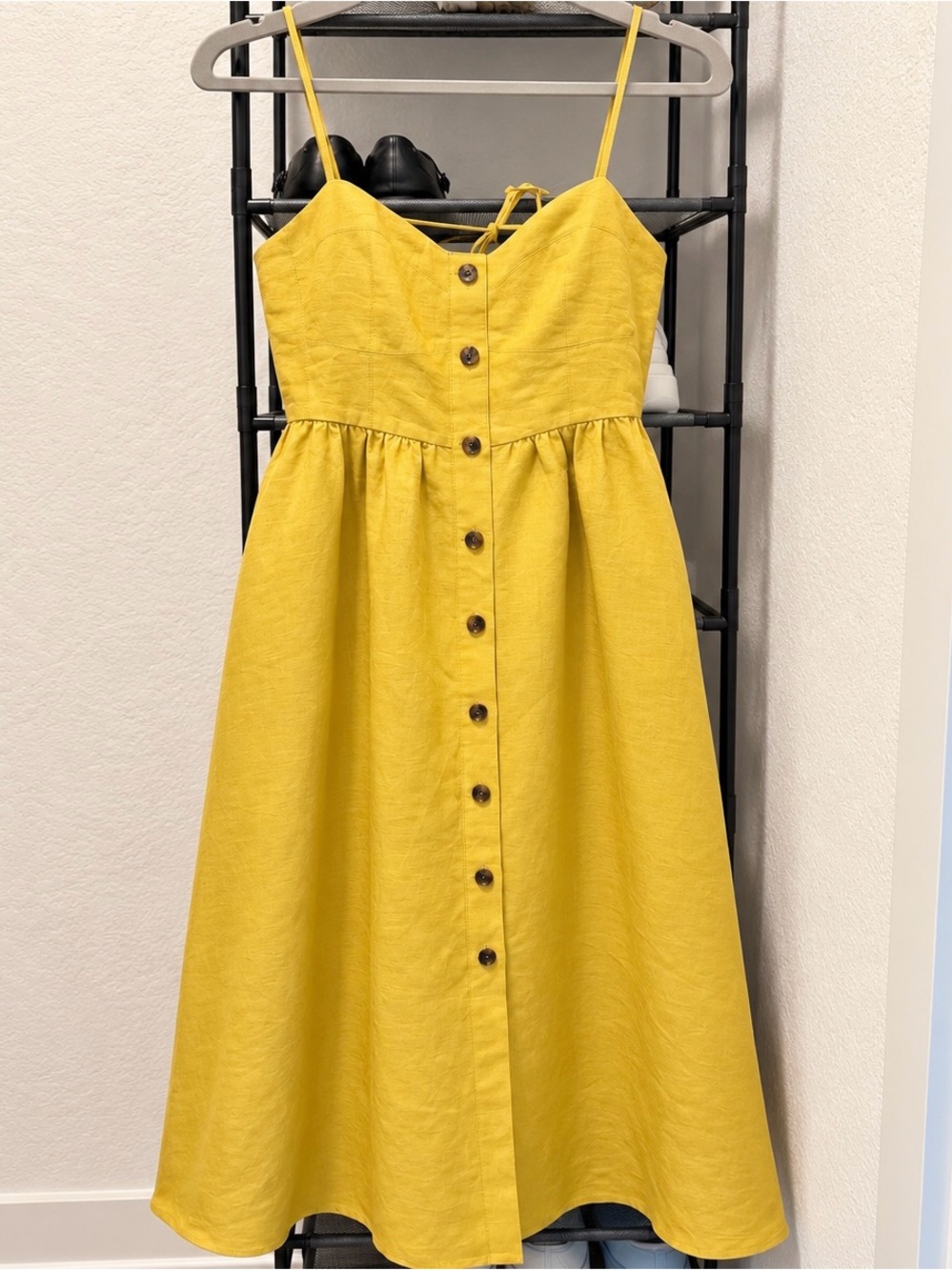 Banana Republic Linen Corset Button-Down
Dress Moss Yellow Size 8 Petite